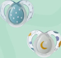 Tommee Tippee Closer To Nature Tommee Tippee Night Time Soother 6-18m 2-Pack - Assorted Colours Online